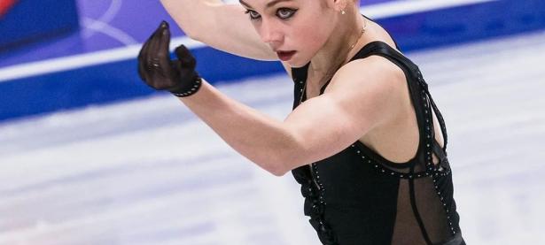 关于俄罗斯国家队轻松击败反对，领跑小组的信息