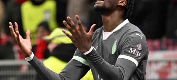 贝尔格莱德红星击败奥格斯堡