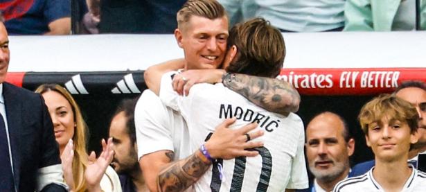 莫德里奇赛前列队欢迎那不勒斯，尊重对手尽显风度！的简单介绍