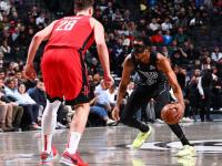  阿扎伦卡爆冷击败篮网，精彩发挥引爆全场！