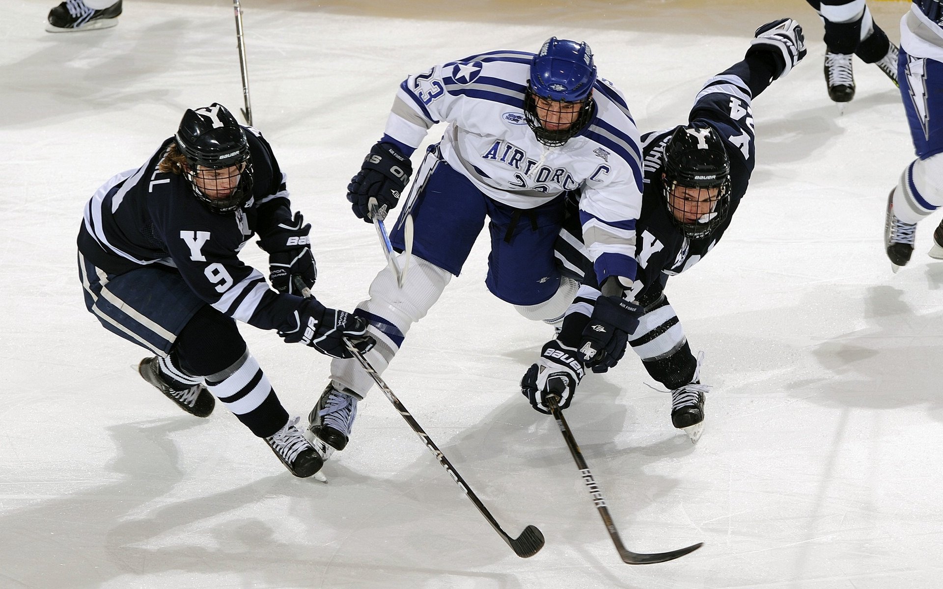 羽毛球赛场焦点！意大利队对阵中国队，防守反击奏效，球队笑到最后